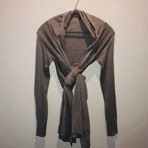 DONNA KARAN  FINE KNIT 100% WOOL SWEATER WRAP